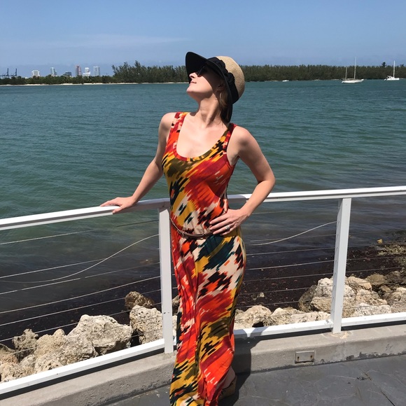 Meet your Posher, Laura :) - Picture 3 of 7